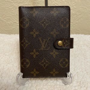 Authentic Louis Vuitton agenda PM monogram w/ insert